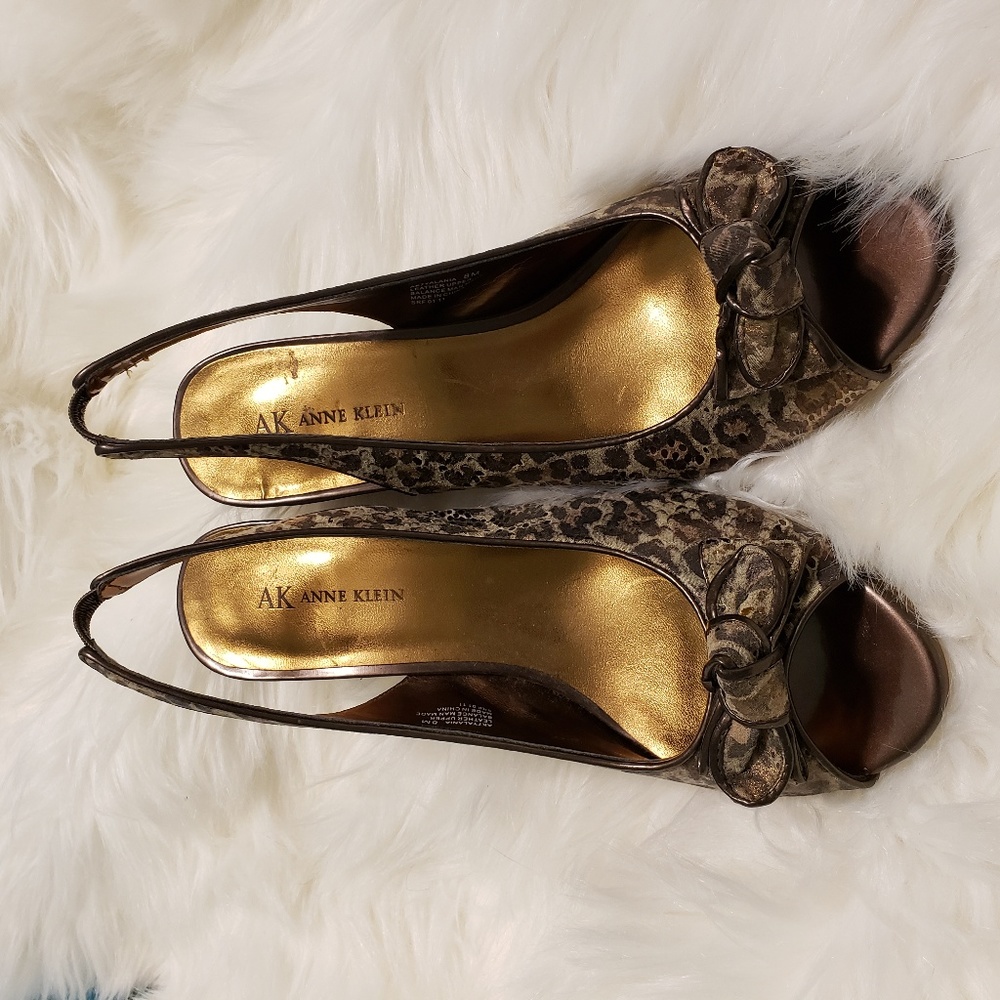 NEW Anne Klein Leopard Print Peep Toe Wedge